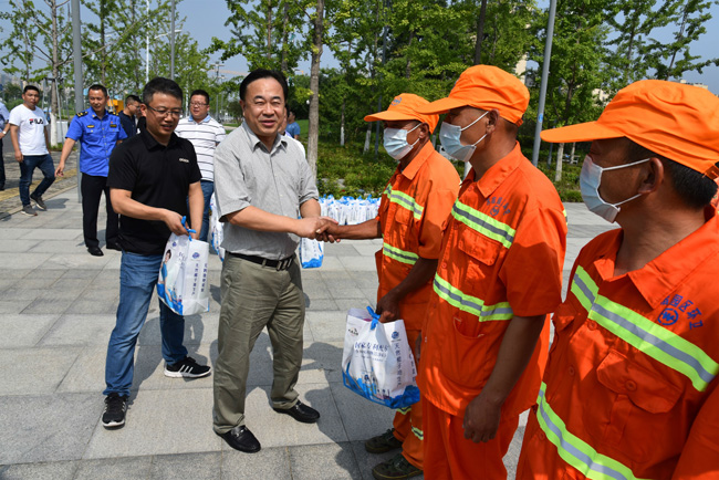 3f6a9cdd688b98f3329055b146a2736_副本.jpg
